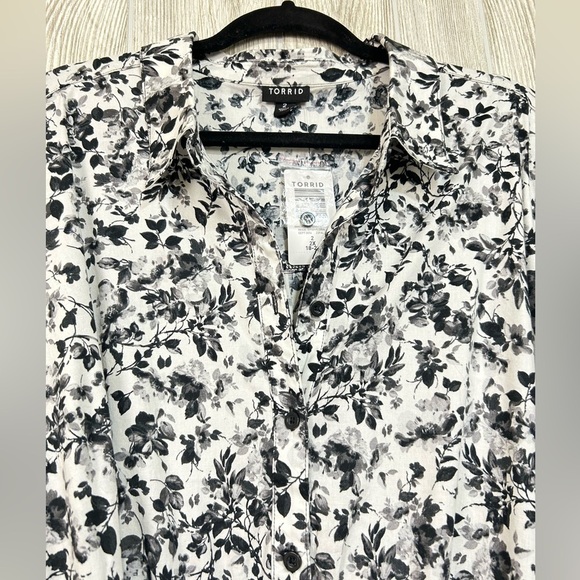 Torrid Black and White Floral Pattern Long Sleeve Poplin Shirt Dress 2X 18-20 - Picture 14 of 15